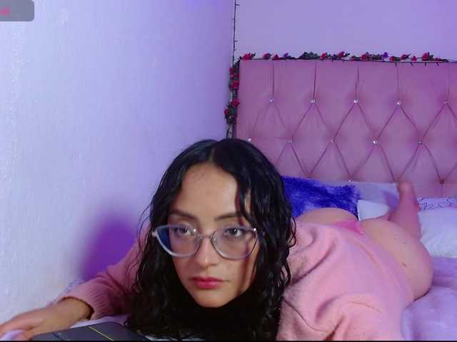 ela-peach's BongaCams show and profile