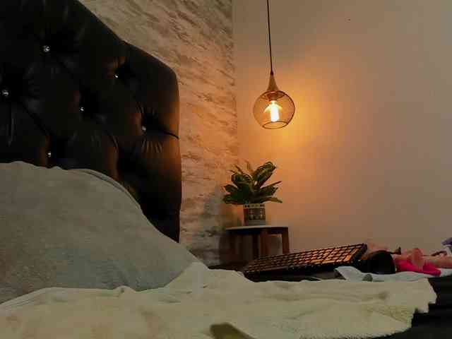 exotical-baby webcam