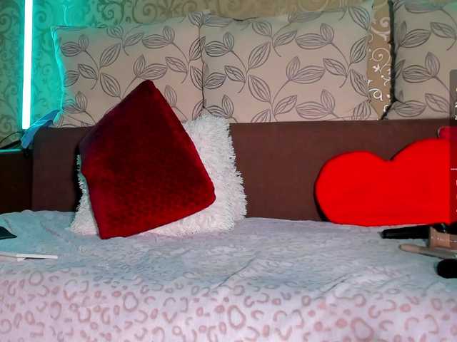 DanaKareninaxxx's BongaCams show and profile