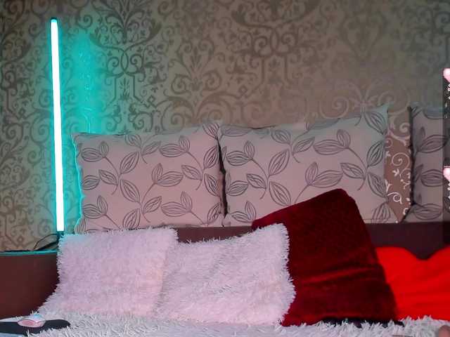 DanaKareninaxxx's BongaCams show and profile