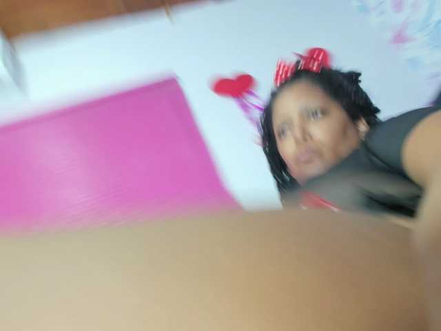 RACHELL-HOT's BongaCams show and profile