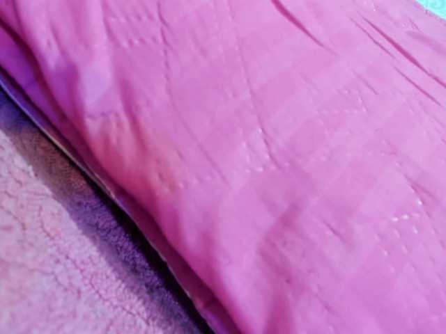 RACHELL-HOT's BongaCams show and profile