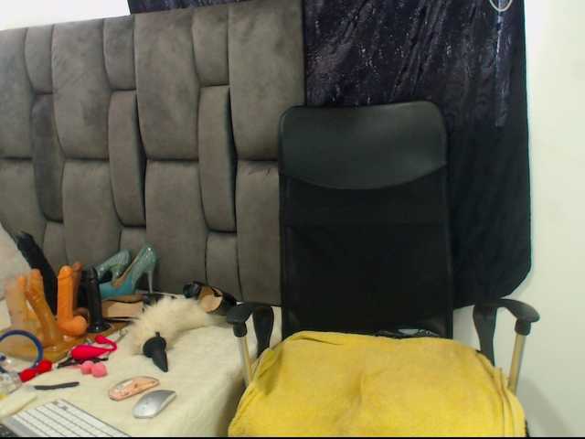 sweetgoddessbig's BongaCams show and profile
