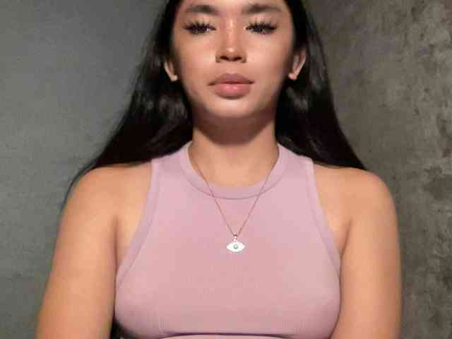 Maya-hera Live Webcam on BongaCams