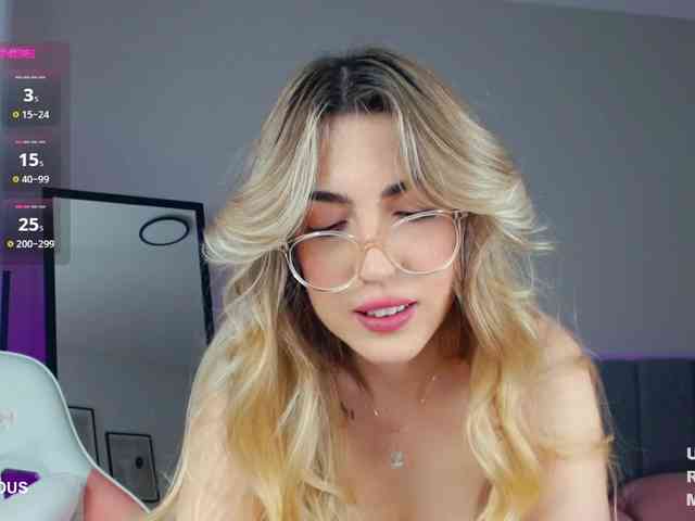 Miss-Tory webcam
