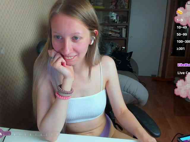cuteMila webcam