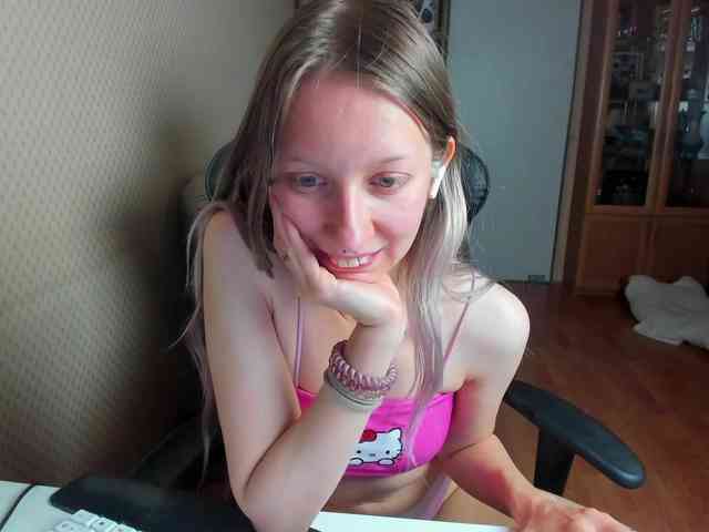 cuteMila webcam