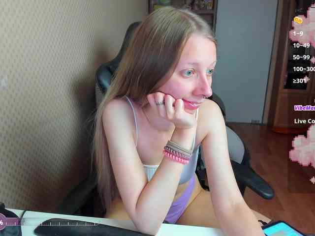 cuteMila webcam
