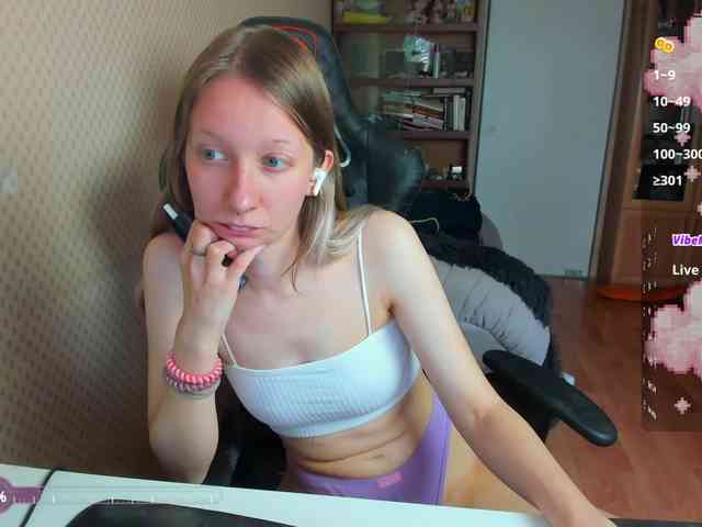 cuteMila webcam