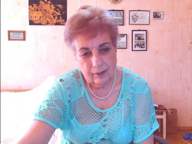 Kira9476's BongaCams show and profile