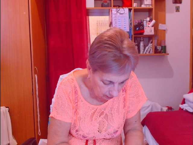 Kira9476's BongaCams show and profile