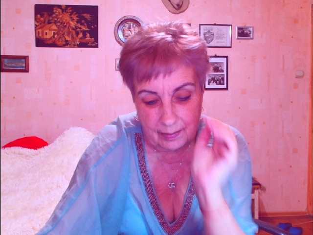 Kira9476's BongaCams show and profile