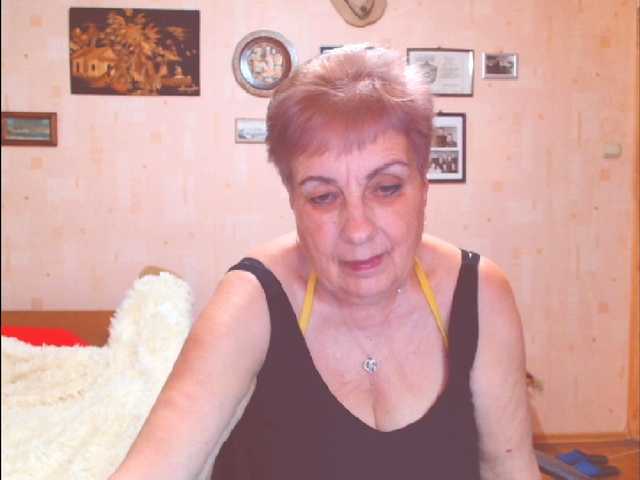 Kira9476's BongaCams show and profile