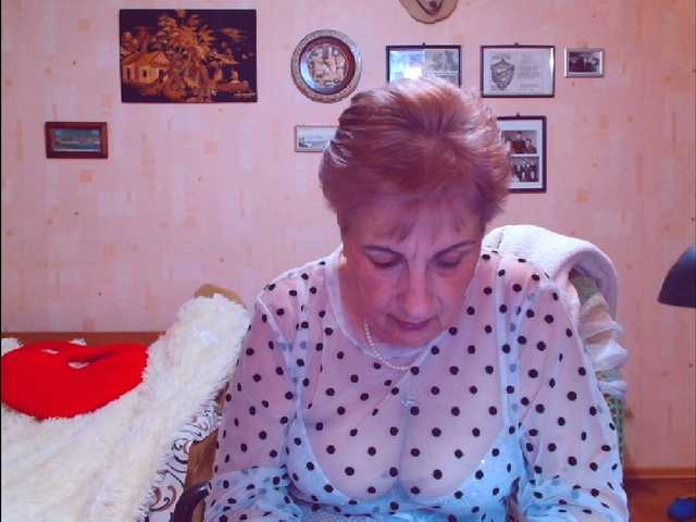 Kira9476's BongaCams show and profile