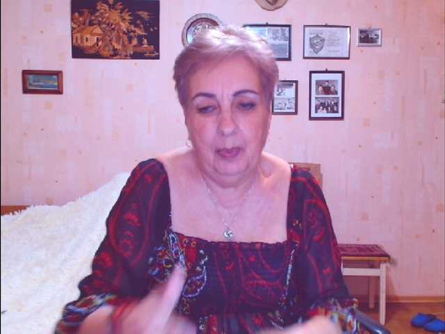 Kira9476's BongaCams show and profile