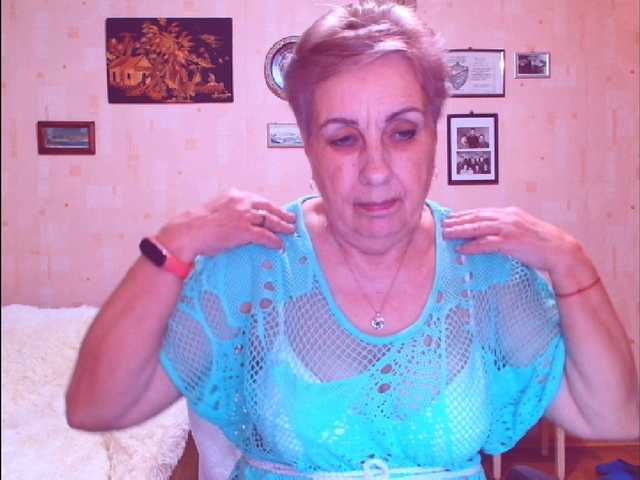 Kira9476's BongaCams show and profile