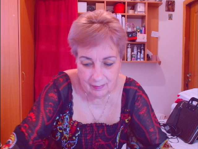 Kira9476's BongaCams show and profile