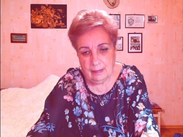 Kira9476's BongaCams show and profile