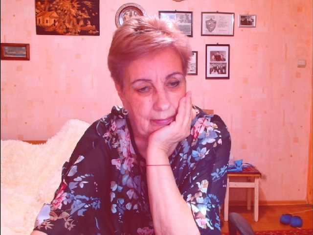 Kira9476's BongaCams show and profile