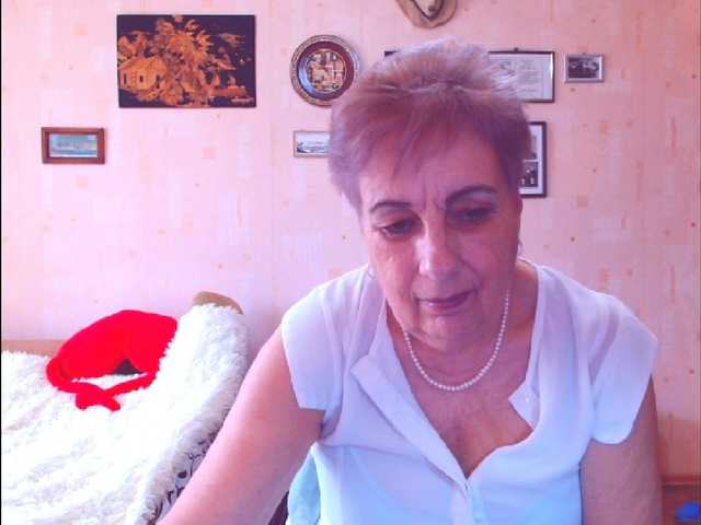 Kira9476's BongaCams show and profile