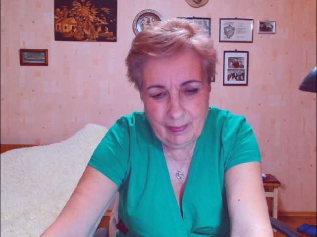 Kira9476 live cam profile