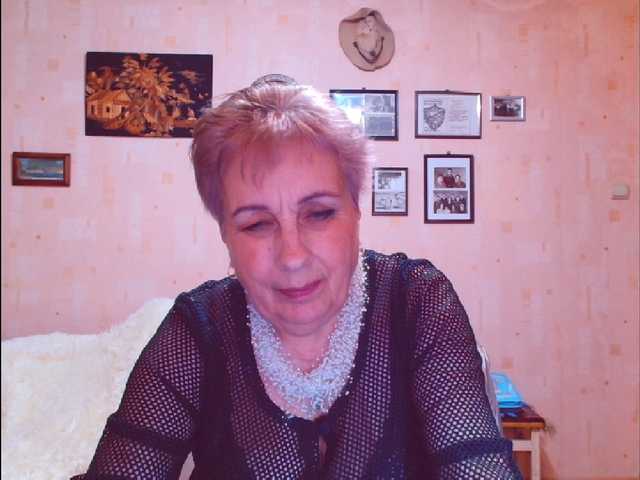 Kira9476's BongaCams show and profile