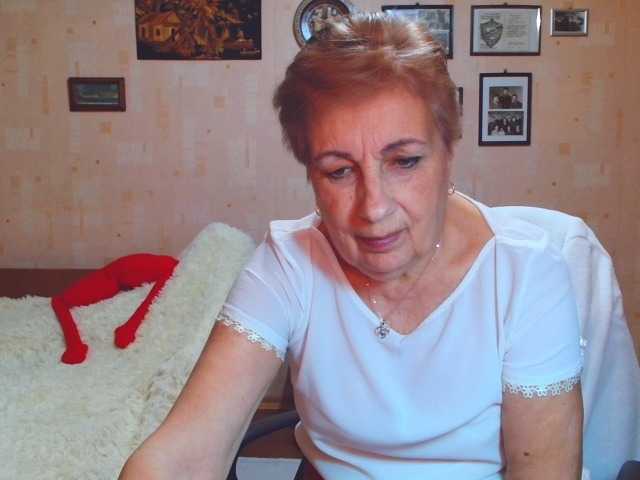 Kira9476's BongaCams show and profile