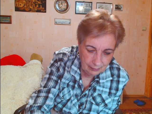 Kira9476's BongaCams show and profile