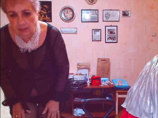 Kira9476 Live Webcam on BongaCams