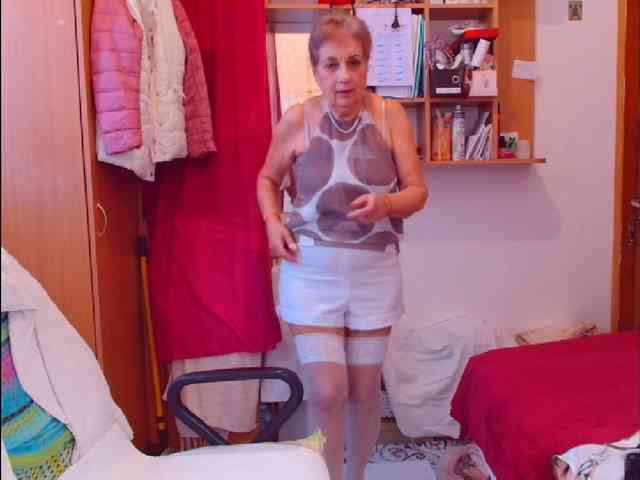 Victoria5643 webcam