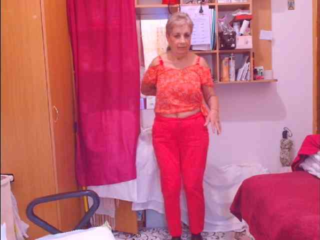 Victoria5643 webcam