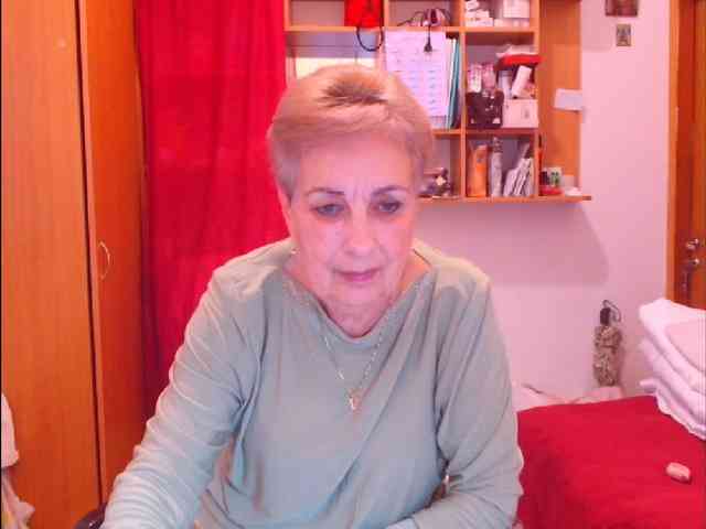 Victoria5643 webcam