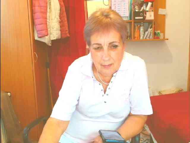 Victoria5643 webcam
