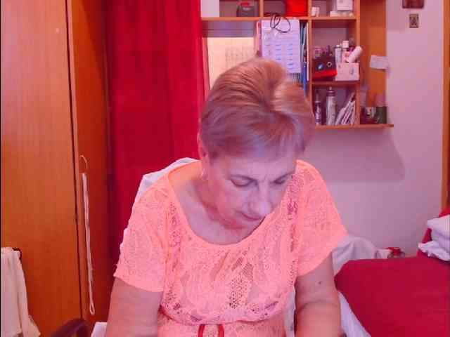 Kira9476 Live Webcam on BongaCams