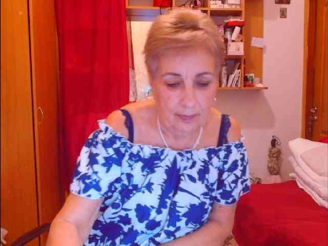 Victoria5643 webcam