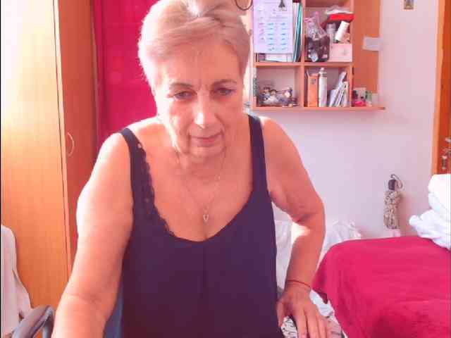 Victoria5643 webcam