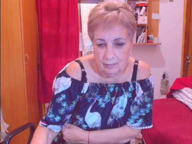 Victoria5643 webcam