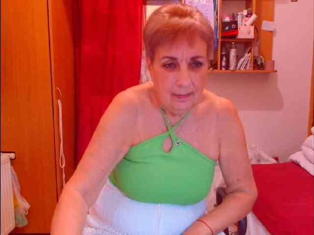 Kira9476 Live Webcam on BongaCams