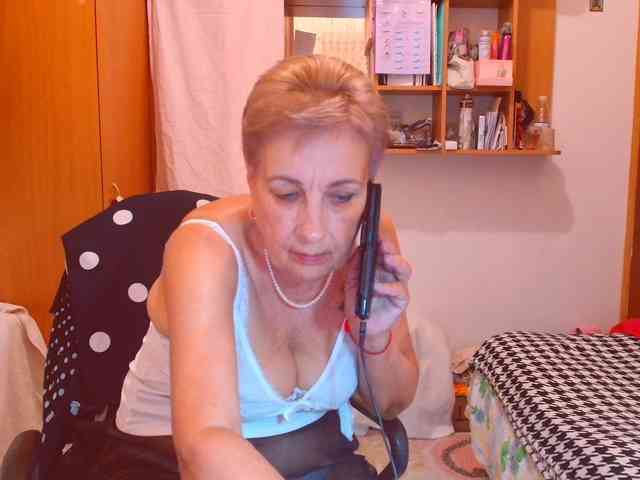 Victoria5643 webcam