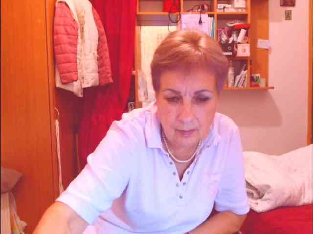 Kira9476 Live Webcam on BongaCams