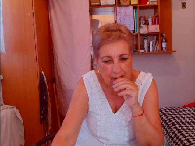Victoria5643 webcam