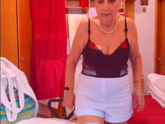 Victoria5643 webcam