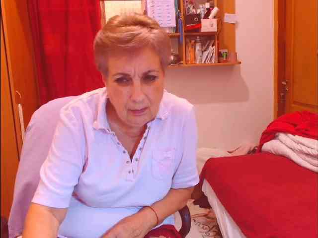 Victoria5643 webcam