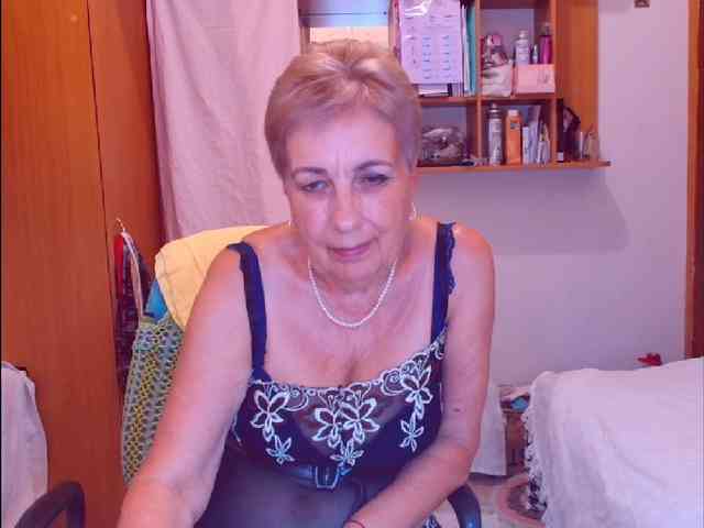 Victoria5643 webcam