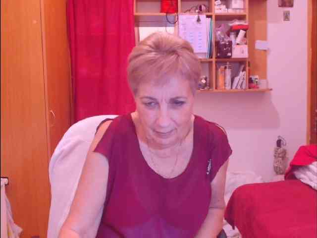 Victoria5643 webcam