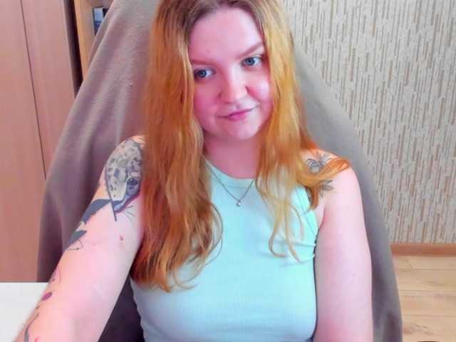 le modèle AnitaVine est en webcam porno dans un show sur le site bongacams, il possède les tags suivants: White/Caucasian,Redhead,Shaved