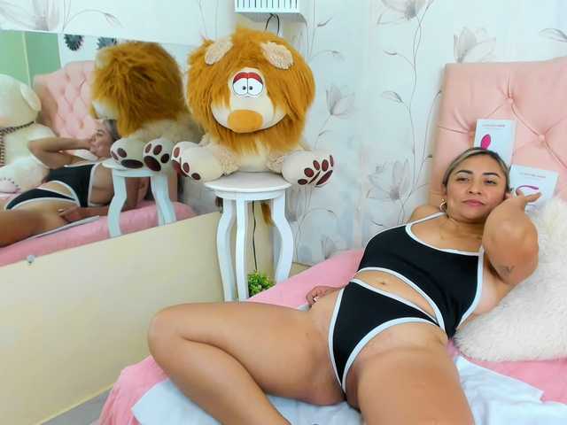  taste-bigass chat room
