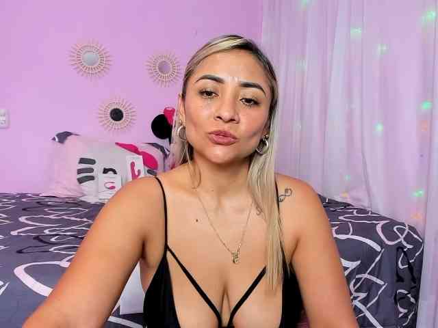 taste-bigass webcam
