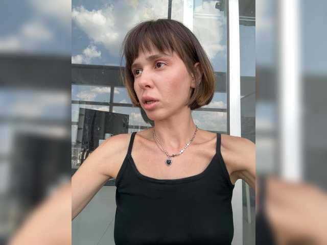 thechloee's BongaCams show and profile