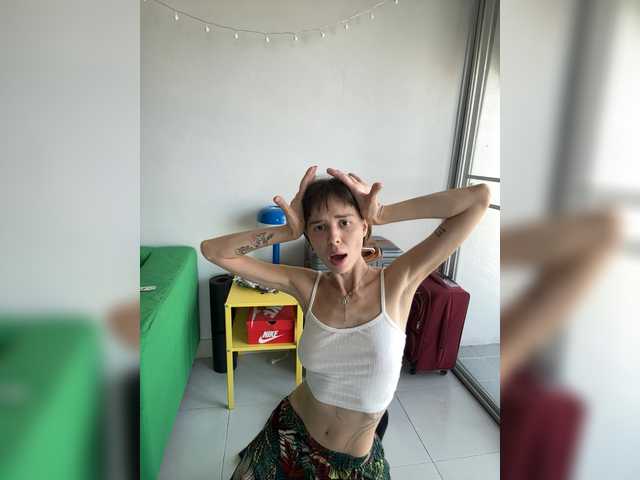 thechloee's BongaCams show and profile